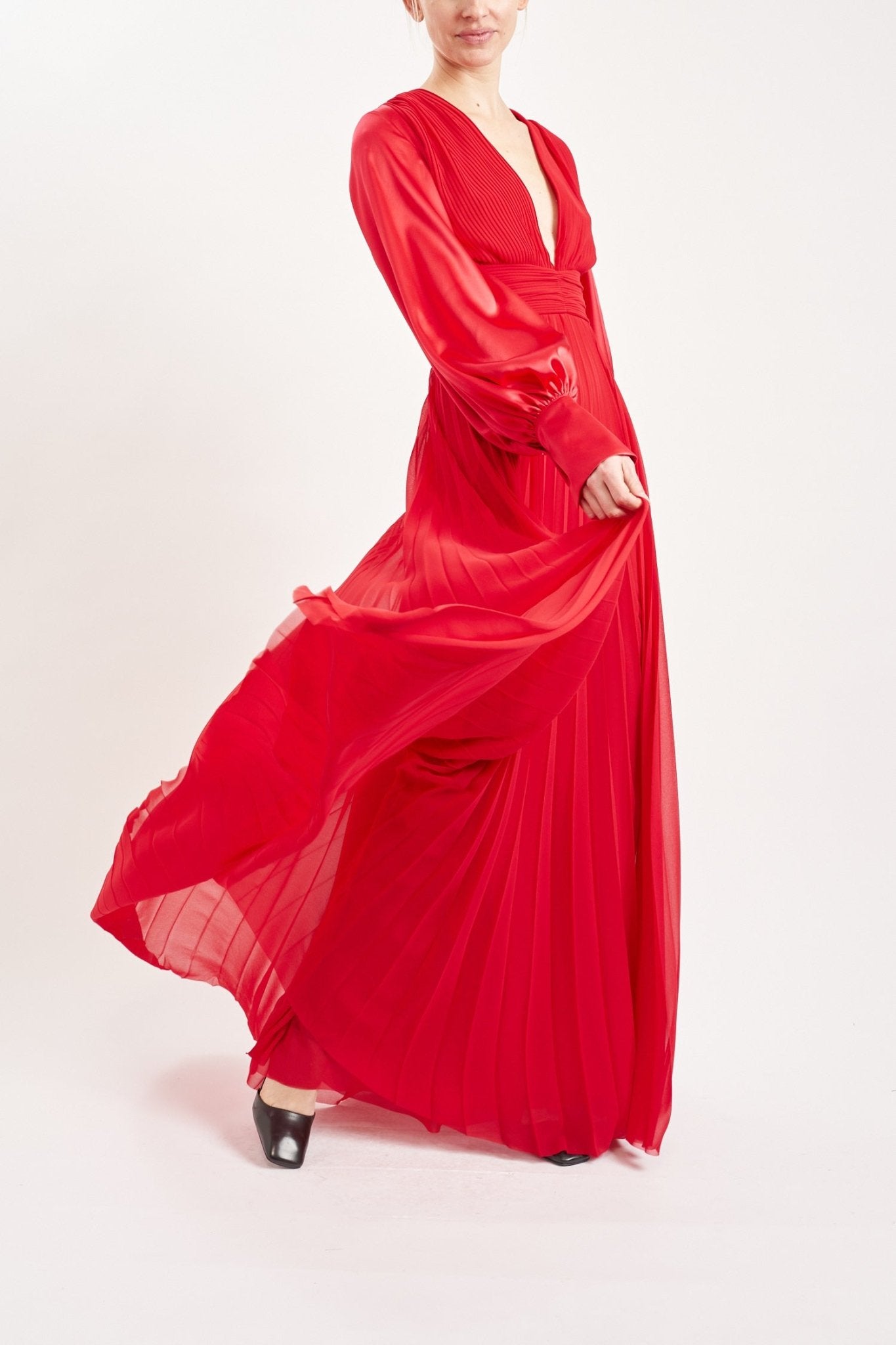 KARA SUSTAINABLY SOURCED PLEATED CHIFFON ROUGE GOWN - E.STOTT
